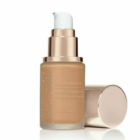 Beyond Matte Liquid Foundation (M10)